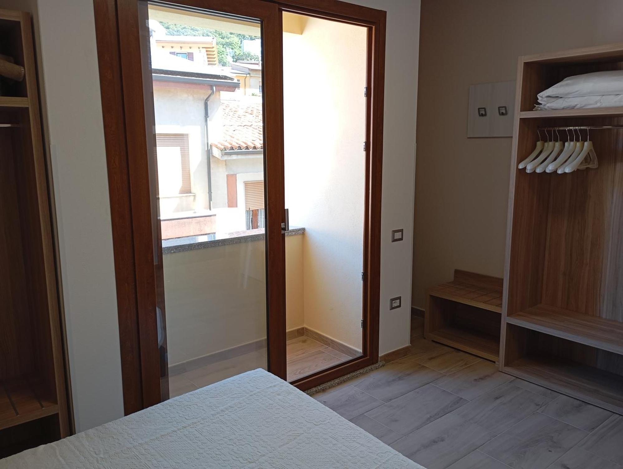 Hotel Meridiana Arbus Exterior photo