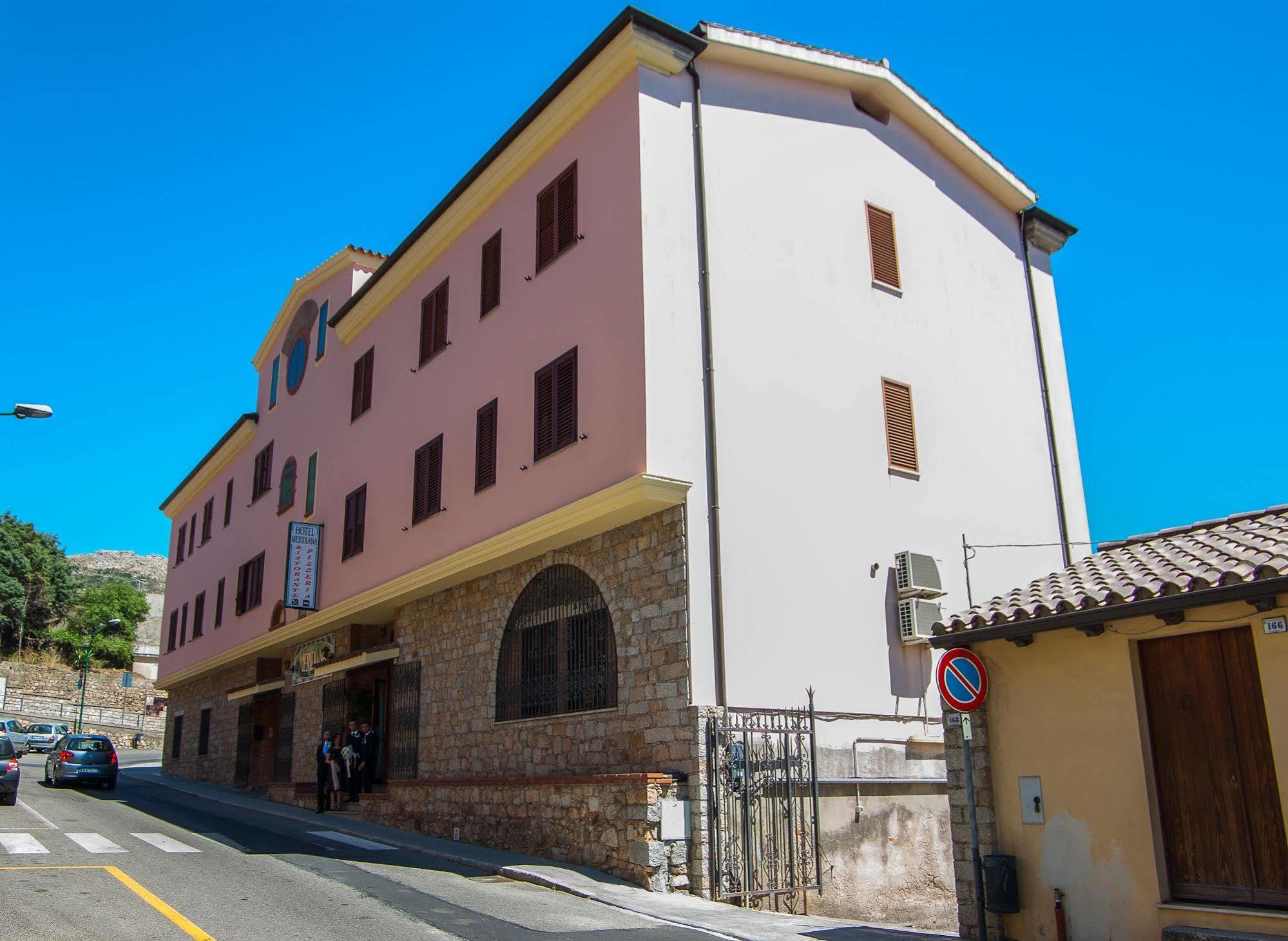 Hotel Meridiana Arbus Exterior photo