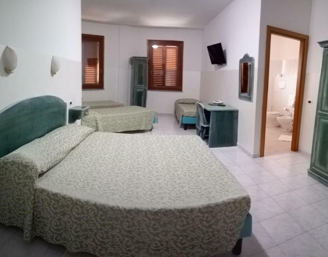 Hotel Meridiana Arbus Exterior photo