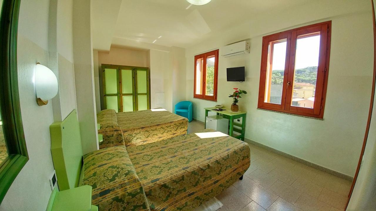 Hotel Meridiana Arbus Exterior photo